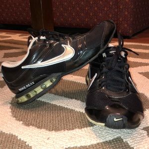 Nike woman’s shoes! Size 8.5!!